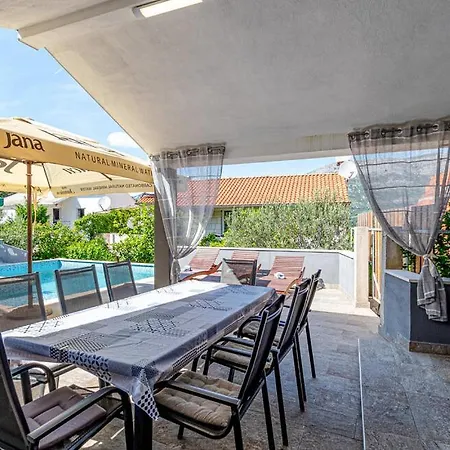 Kiara شقة كورتْشولا