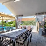 Kiara Daire Korčula