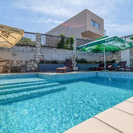 Kiara Appartement *